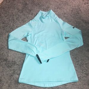 Nike Pro pullover!💙